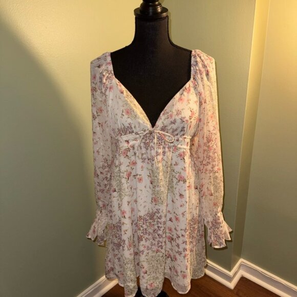 Francesca's Collections Dresses & Skirts - Francesca's Collections White Floral Dress